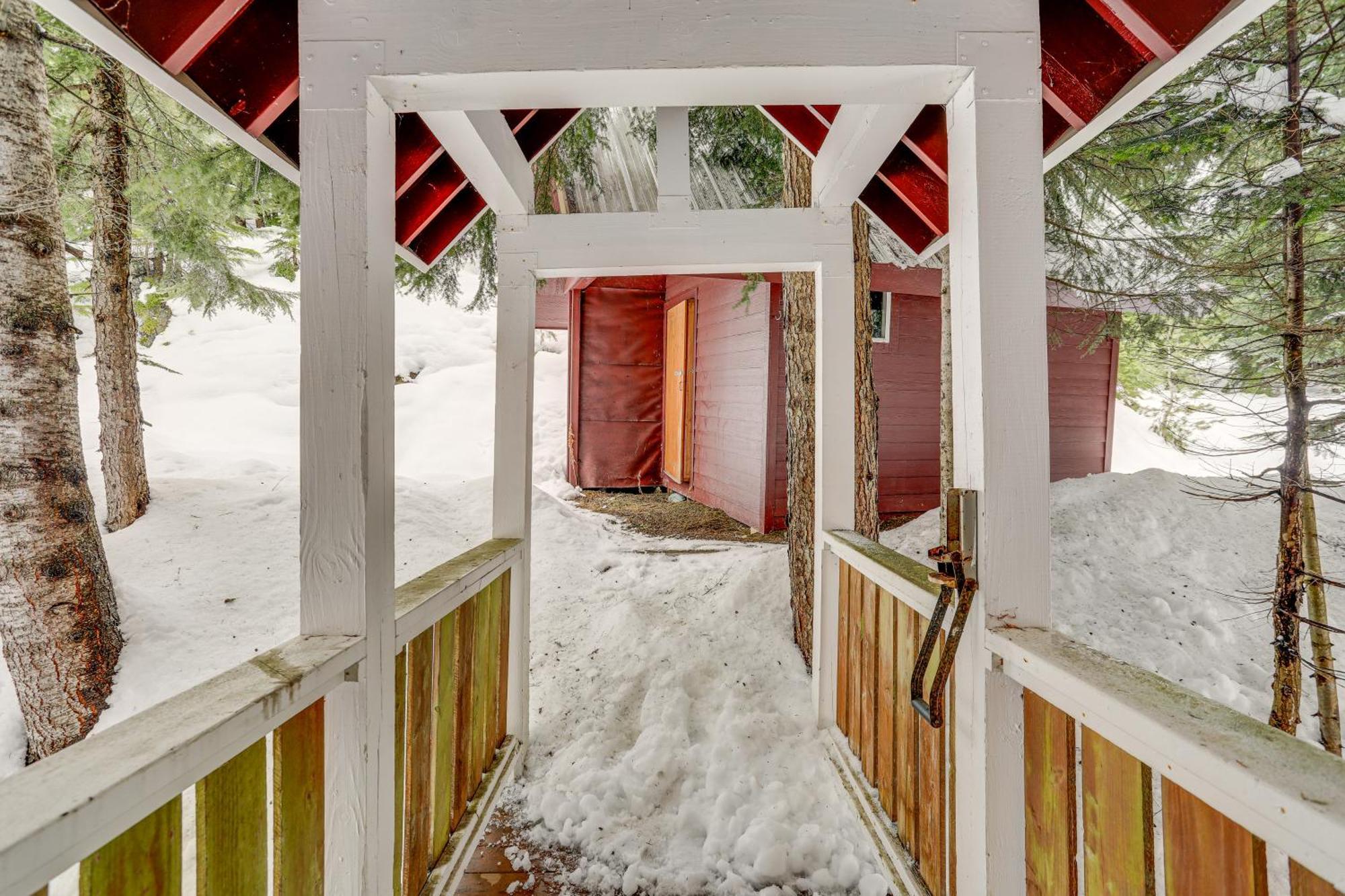 Snoqualmie Pass Cabin With Deck Walk To Ski Lift Exterior photo